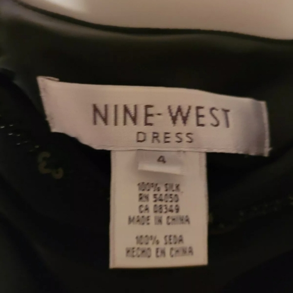 80's vintage 100% silk cocktail dress. - Picture 3 of 5